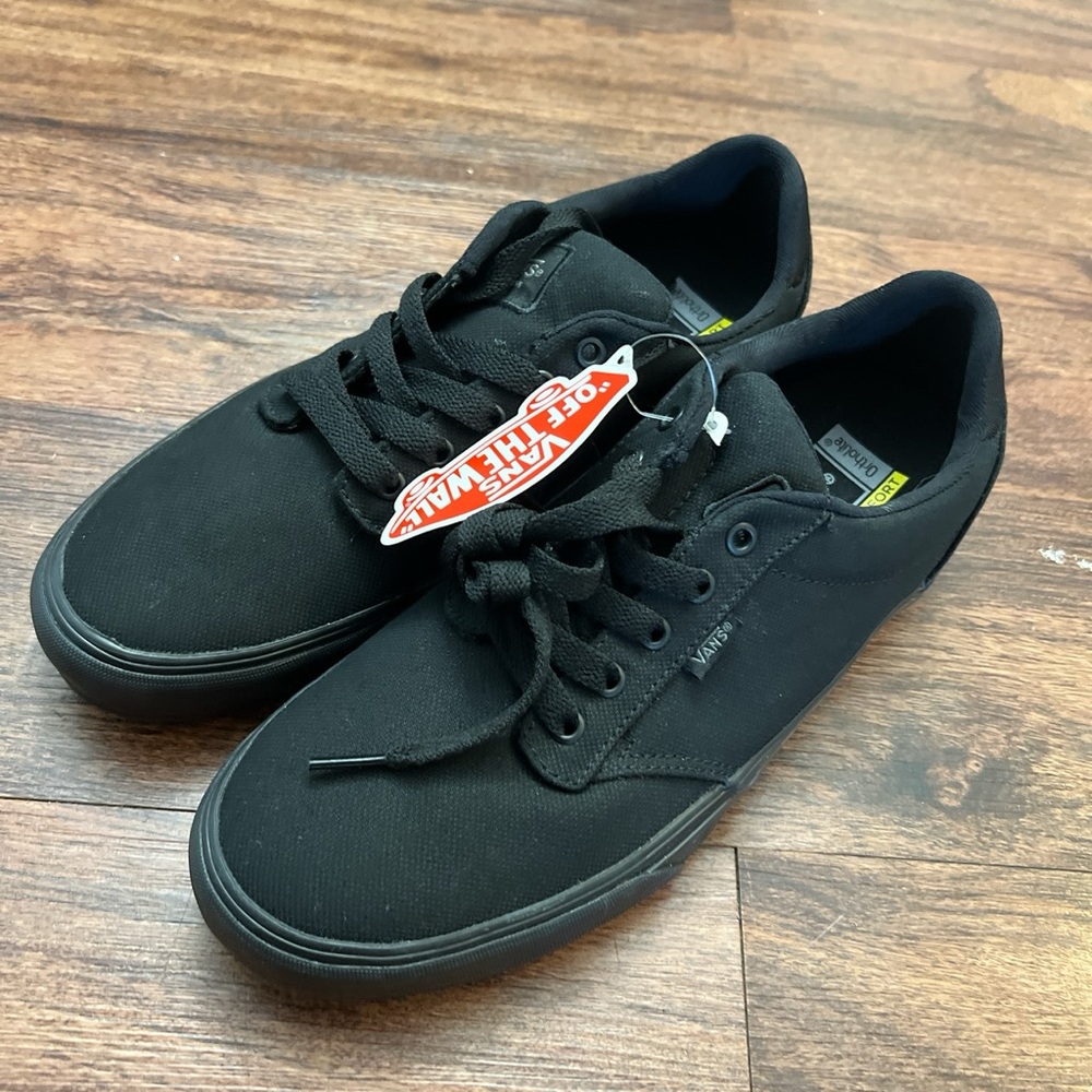 NWT (No Box) Black Vans, Deluxe Comfort